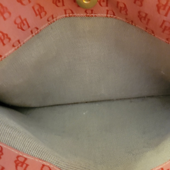 Dooney & Bourke Pink Tote Bag. This is a Vintage Bag. - Picture 9 of 10